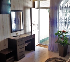 Трехместный номер с балконом в Десятка