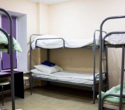 Кровать в 8-местном общем номере в Арт-Хостел