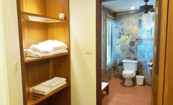 Двухместный номер с джакузи Deluxe 2 отдельные кровати в Birds and Bees Resort
