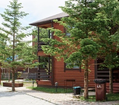 Улучшенный домик на троих в блоке В на первом этаже в Алые паруса