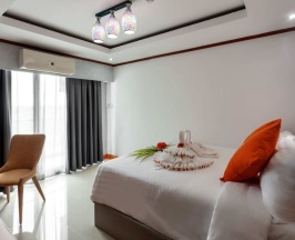 Двухместный люкс c 1 комнатой с видом на город 2 отдельные кровати в 7 Days Premium Hotel Bangna