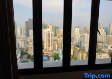 Люкс Deluxe в Omni Tower Bangkok