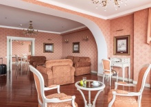 Номер люкс Cosmos в Cosmos Petrozavodsk hotel