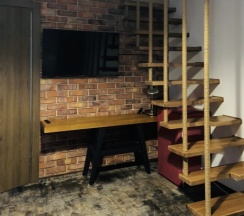 Deluxe City View 🏡 в Loft Hotel