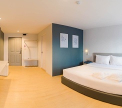 Двухместный номер Standard с видом на город 2 отдельные кровати в Manonta Budget Hotel