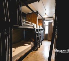 Кровать в общем номере в Sleepcase Hostel