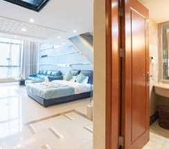 Двухместный люкс Luxury с 3 комнатами (двуспальная кровать) в Louidon Mega Duplex Apartment - Beijing Rd