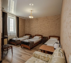 Номер стандарт с 3 односпальными кроватями в Изумруд