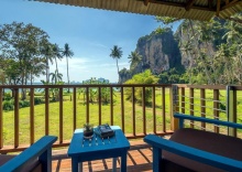 Двухместная вилла seafront двуспальная кровать в Tinidee Hideaway Tonsai Beach Krabi