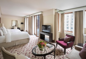 Отель Four Seasons Hotel Moscow в Москве