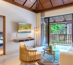 Четырёхместный люкс семейный Rasa с 2 комнатами в Отель Buri Rasa Village Phangan