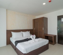 Двухместный номер Standard с балконом двуспальная кровать в Destination Patong