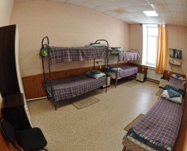 Кровать в 6-местном общем номере #13 в Наш