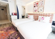 Номер Premier с балконом в Hotel Clover Patong Phuket