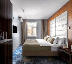 Стандарт с видом на город в V Hotel&Rooftop lounge