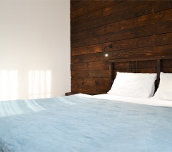 Стандарт с двуспальной кроватью и балконом в Альпийский двор