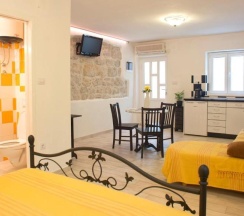 Апартаменты в Bokun Guesthouse