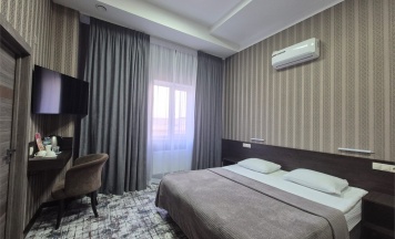 "Полулюкс" в Такт