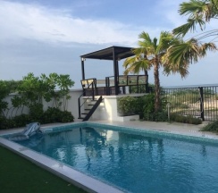 Вилла с 3 комнатами в La Playa Beach Front Pool Villa Cha-am