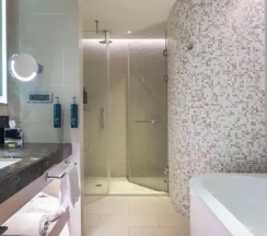 Люкс c 1 комнатой с панорамным видом в Hilton Batumi