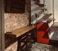 Deluxe City View 🏡 в Loft Hotel