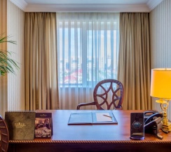Двухместный люкс Presidential двуспальная кровать в Rixos President Astana