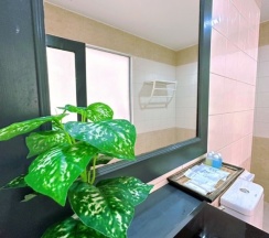 Двухместный номер Deluxe с балконом 2 отдельные кровати в Hotel Baya Patong