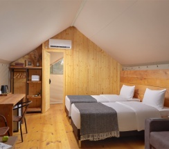 Тент-хаус с большой террасой для 2 взрослых в Garuda