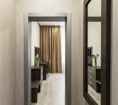 Улучшенный номер с кроватью «Queen-size» в Parallel Congress by Stellar Hotels Krasnodar