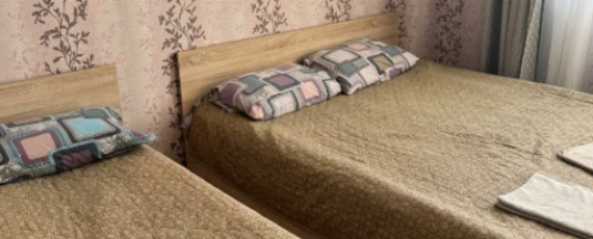 Стандартный номер с двуспальной и 1 односпальной кроватью в Империя