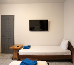 Трехместный стандарт в Акрополь