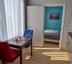 Большой двухкомнатный номер с отдельной спальней и кухней в Port inn