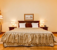 Номер делюкс в Petroff Palace