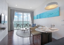 Семейный номер Standard с 2 комнатами с балконом в White Sand Beach Residences Pattaya