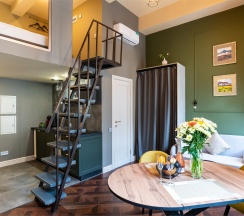 [54.3] Двухуровневые апартаменты с умной колонкой Алиса у Дворцовой площади, 30 кв.м. в Darooms