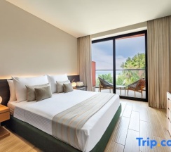 Номер Premium с красивым видом из окна в Voco Monaco Dubai