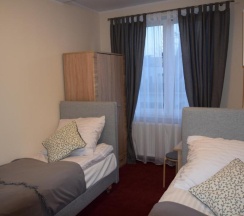 Двухместный номер Standard 2 отдельные кровати в Botanik Hostel
