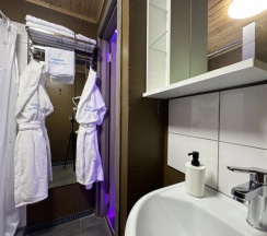 Двухместный номер Стандарт №8 двуспальная кровать в Gipnoz