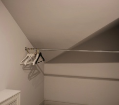 Вилла с балконом и с красивым видом из окна в Residence Village