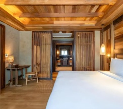 Люкс Family с 2 комнатами с балконом и с видом на город в Dinso Resort & Villas Ko Chang, Vignette Collection