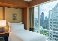 Двухместный люкс Executive 2 отдельные кровати в Conrad Bangkok