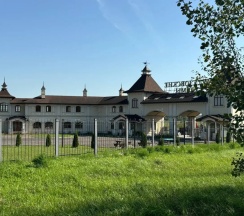 Коттедж с балконом в Barn. House. Chulcovo