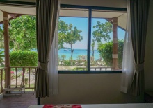 Номер Standard oceanfront в Phi Phi Nice Beach Resort