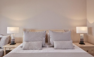 Двухместный номер Deluxe с видом на бассейн двуспальная кровать в Aphrodite Hills Hotel
