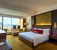 Двухместный номер Premium с видом на море двуспальная кровать в Dusit Thani Pattaya