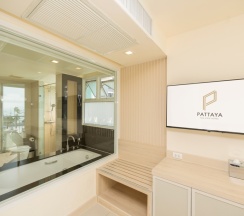 Трёхместный семейный люкс в Pattaya Sea View Hotel