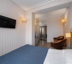 Полулюкс с двуспальной кроватью и окнами во внутренний двор в Ka Royal Hotel Boutique