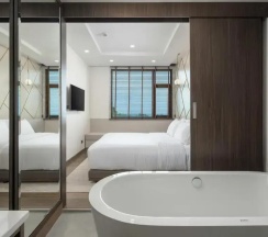 Люкс с 2 комнатами в The Proud Karon Beach Phuket Trademark Collection By Wyndham