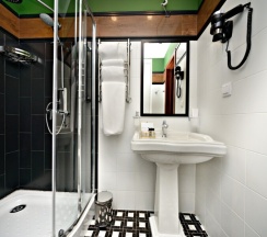 Улучшенный номер в Design Hotel Senator