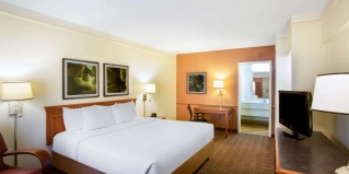 Остин: Мини-отель La Quinta Inn by Wyndham Austin Capitol / Downtown
